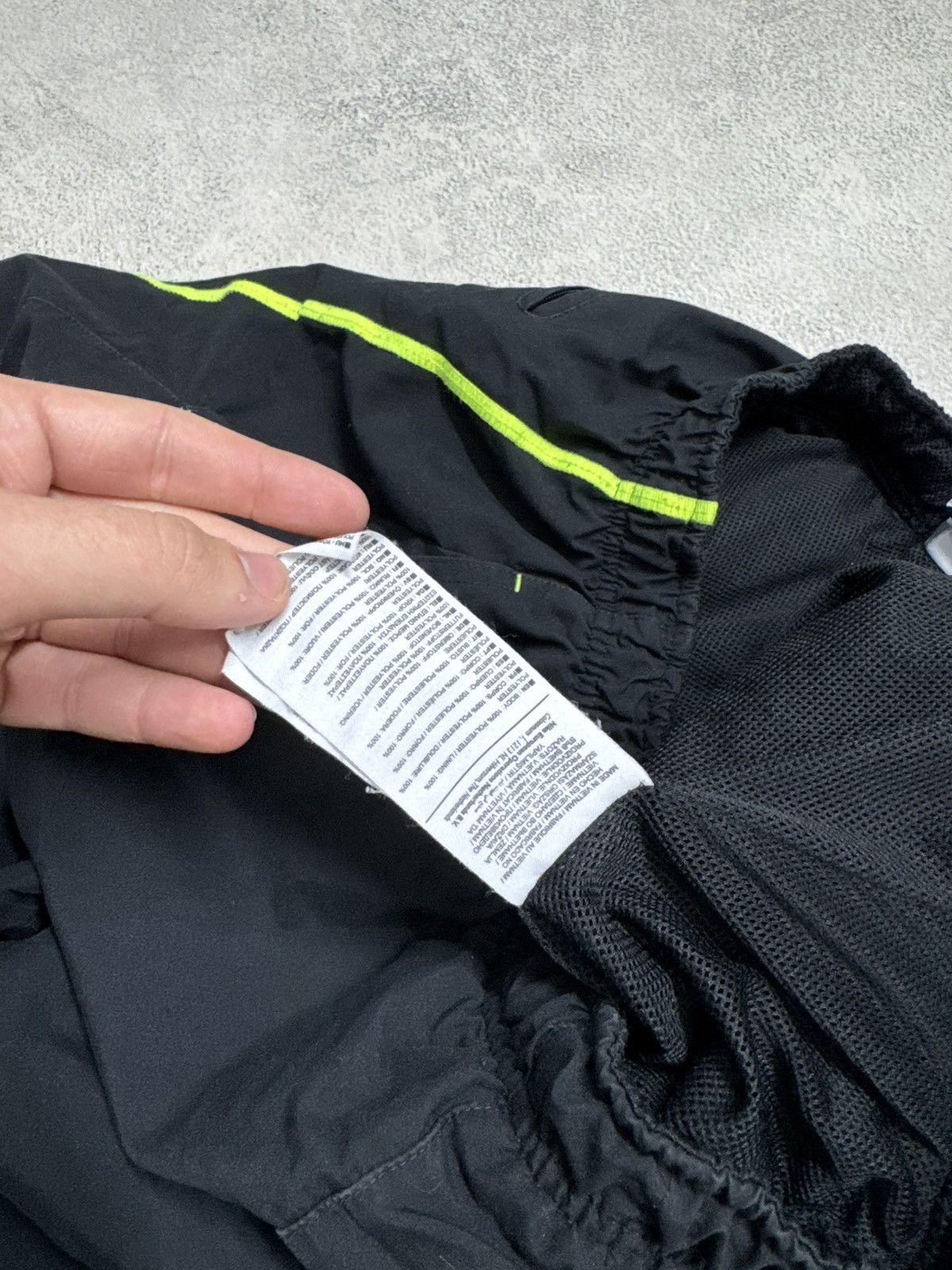 Nike Vintage Y2K Nike Nylon Pants 00’s Size US 34 / EU 50 - 9 Thumbnail