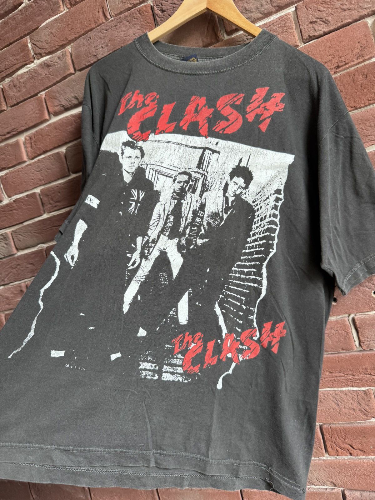 Band Tees 90s The Clash Vintage UK Punk Band Tshirt Grail Tour Hype Size US L / EU 52-54 / 3 - 6 Thumbnail