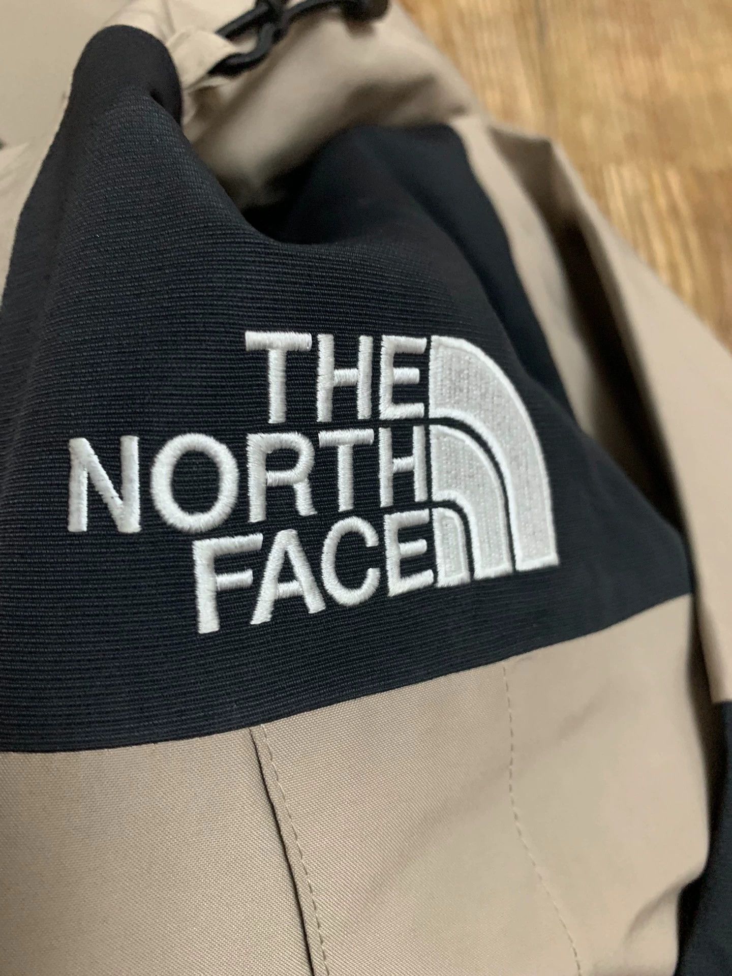 The North Face The North Face 1990GTX Hooded Shell Jacket Light Khaki M Size US M / EU 48-50 / 2 - 4 Thumbnail