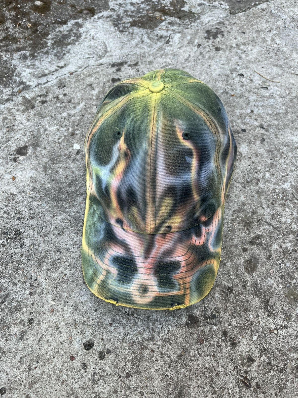 Japanese Brand Custom 1/1 Dad Cap Gull Color Bleach and airbrush Size ONE SIZE - 4 Thumbnail