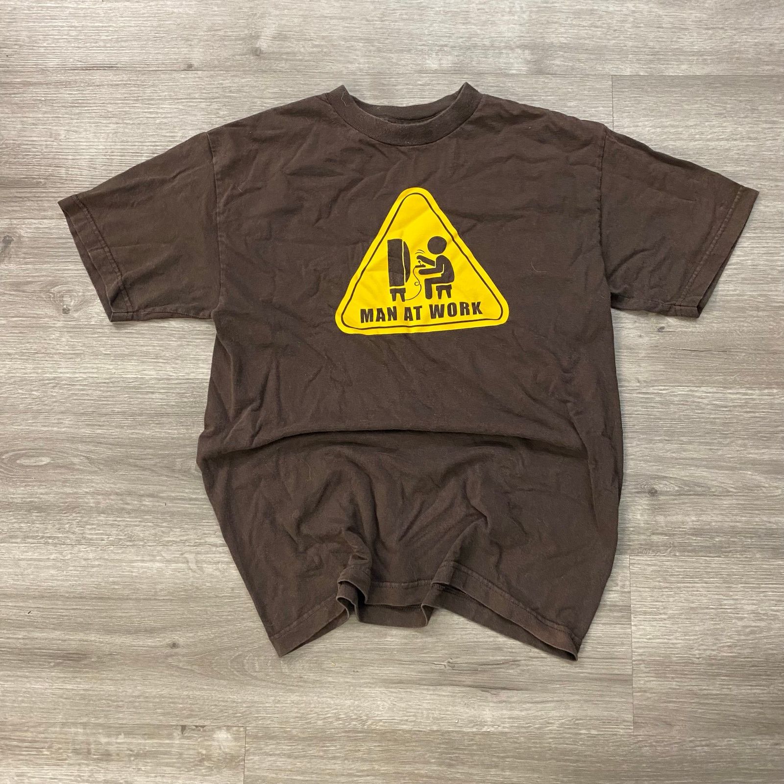 Vintage VINTAGE MAN AT WORK BROWN PARODY COMEDY SHIRT MEDIUM GAMING Size US M / EU 48-50 / 2 - 5 Thumbnail