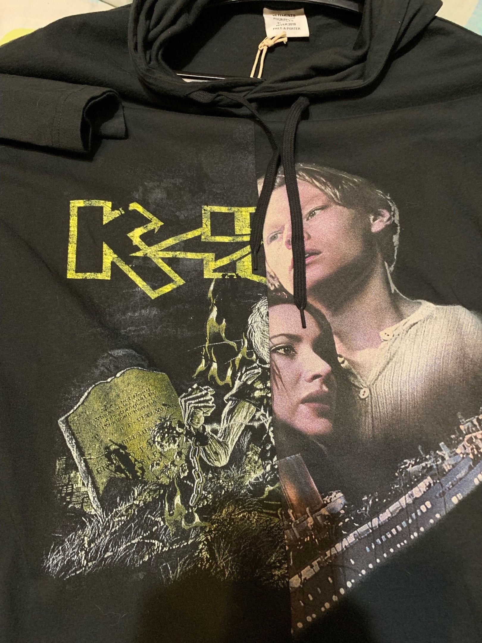 Vetements Vetements FW18 “Titanic Kiss” Size US XS / EU 42 / 0 - 2 Thumbnail