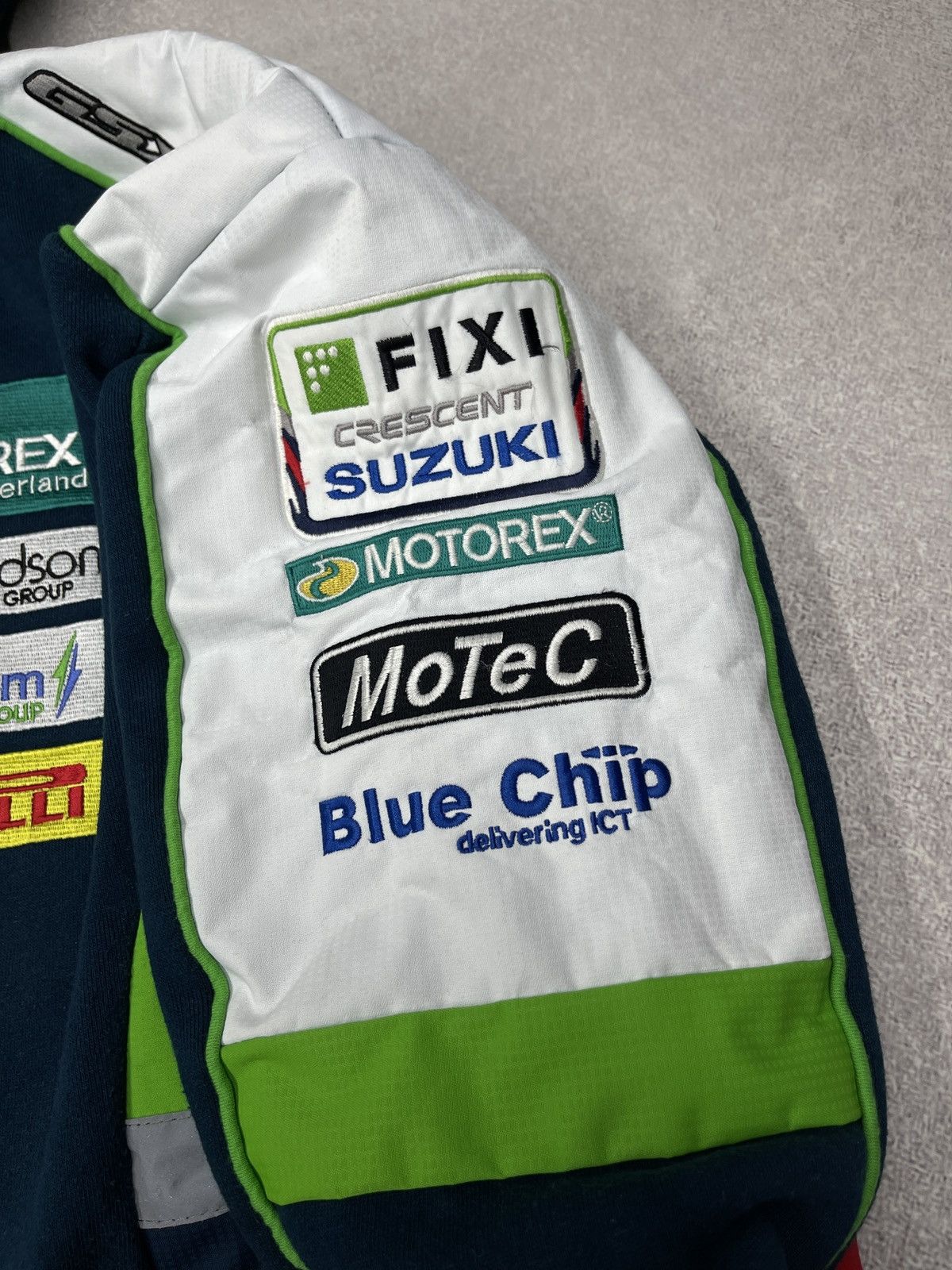 Formula 1 Suzuki Fixi Crescent Racing Superbike Team Hoodie Yoshimura Size US L / EU 52-54 / 3 - 10 Thumbnail