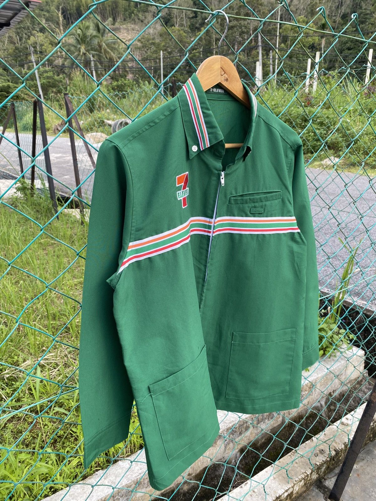 Japanese Brand Vintage 7-eleven woven spellout long sleeve shirt uniform Size US M / EU 48-50 / 2 - 5 Thumbnail