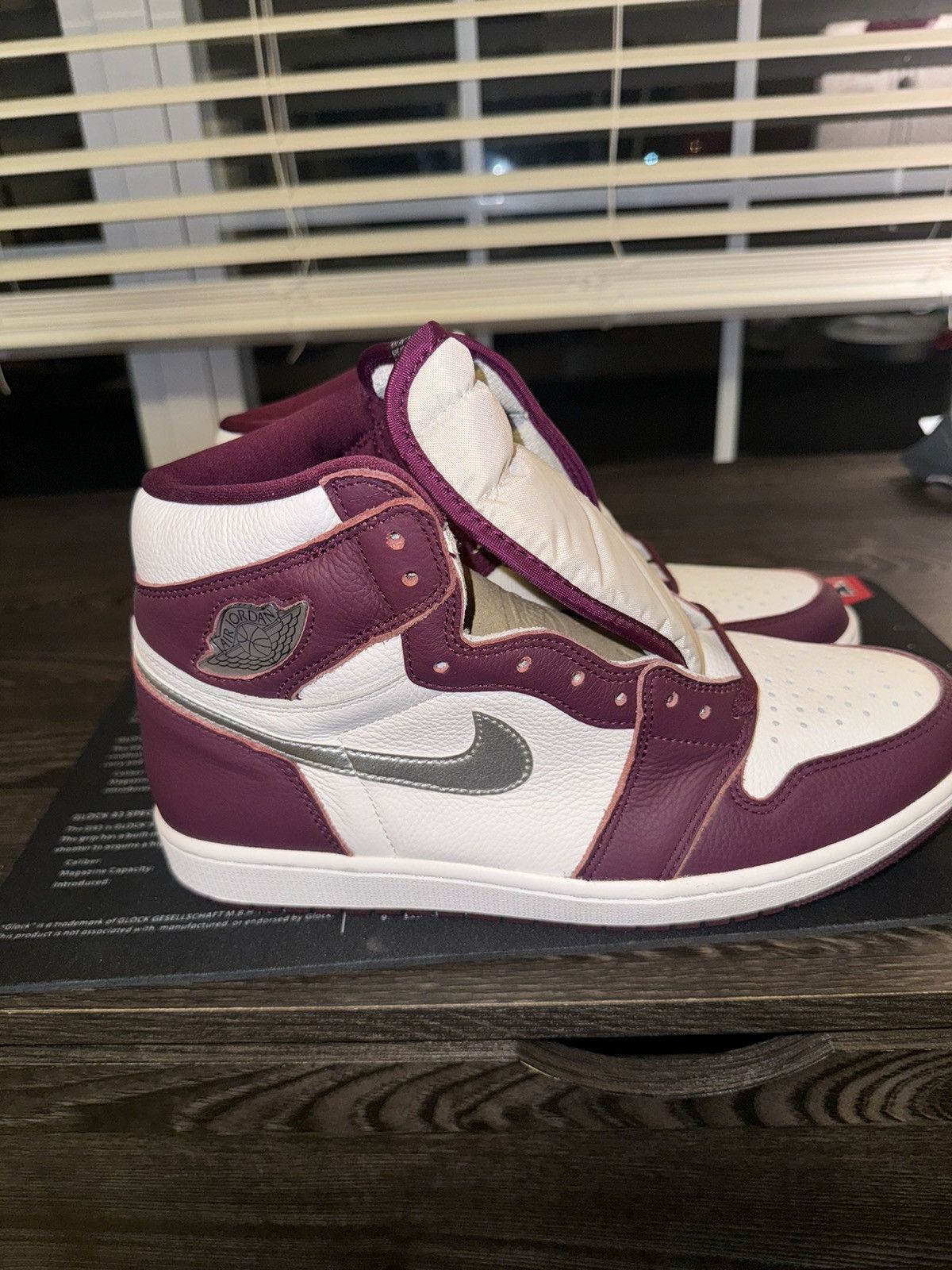 Nike Air Jordan 1 Size US 11 / EU 44 - 5 Thumbnail