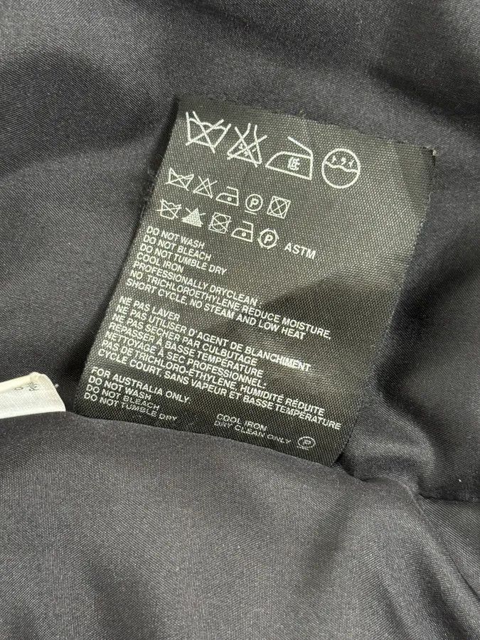 Prada 2000s Prada Black Minimal Nylon Bomber Jacket Size US L / EU 52-54 / 3 - 13 Thumbnail