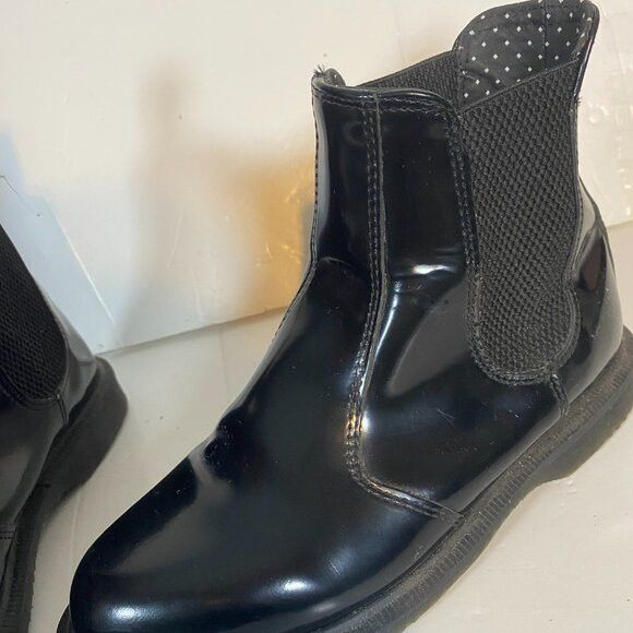 Dr. Martens Dr. Martens AirWair Black Patent Leather Chelsea Boots Sz 6 Size US 6 / IT 36 - 11 Thumbnail