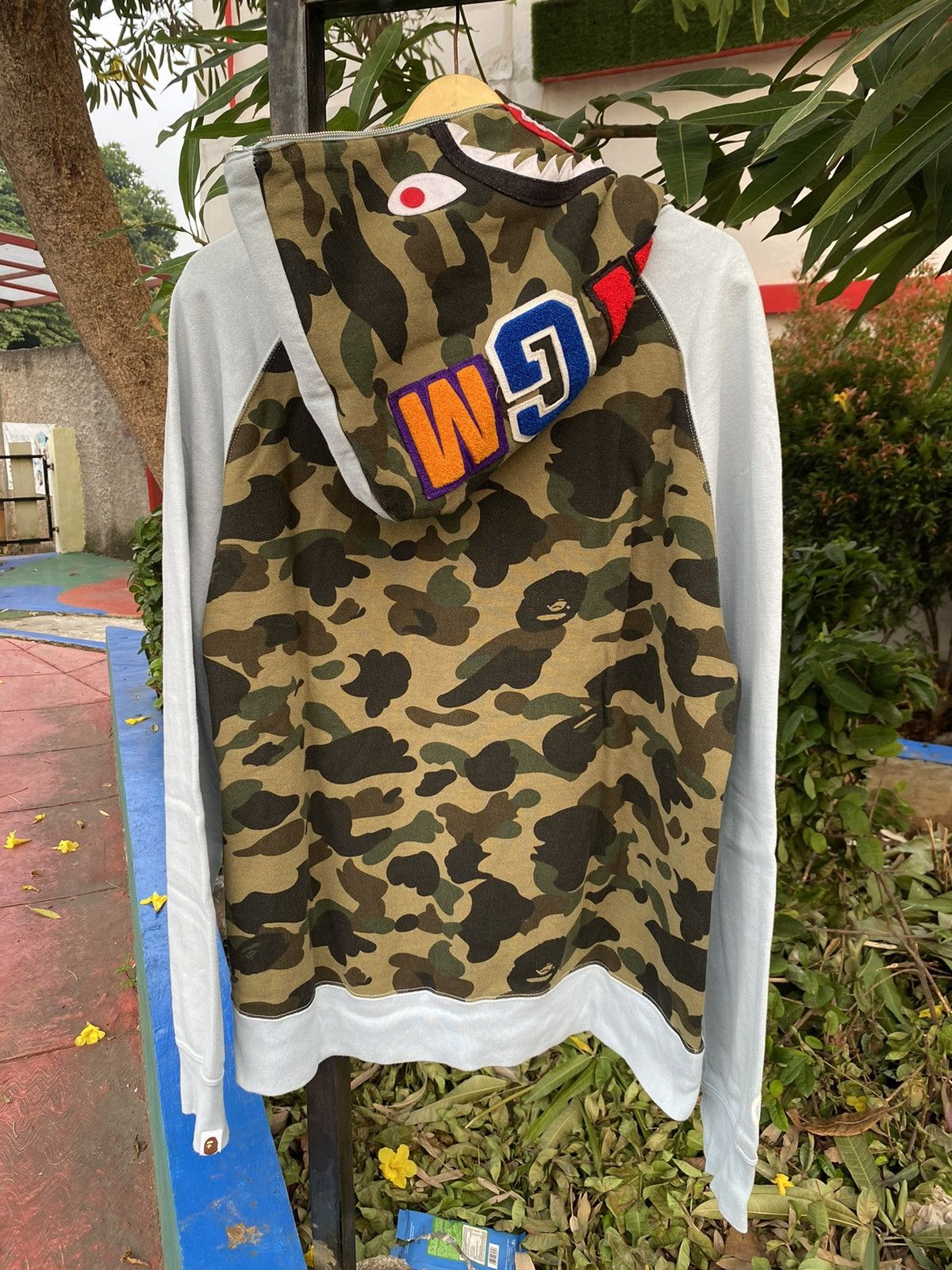 Bape 1st Camo Shark Half Zip Hoodie Size US XL / EU 56 / 4 - 2 Thumbnail