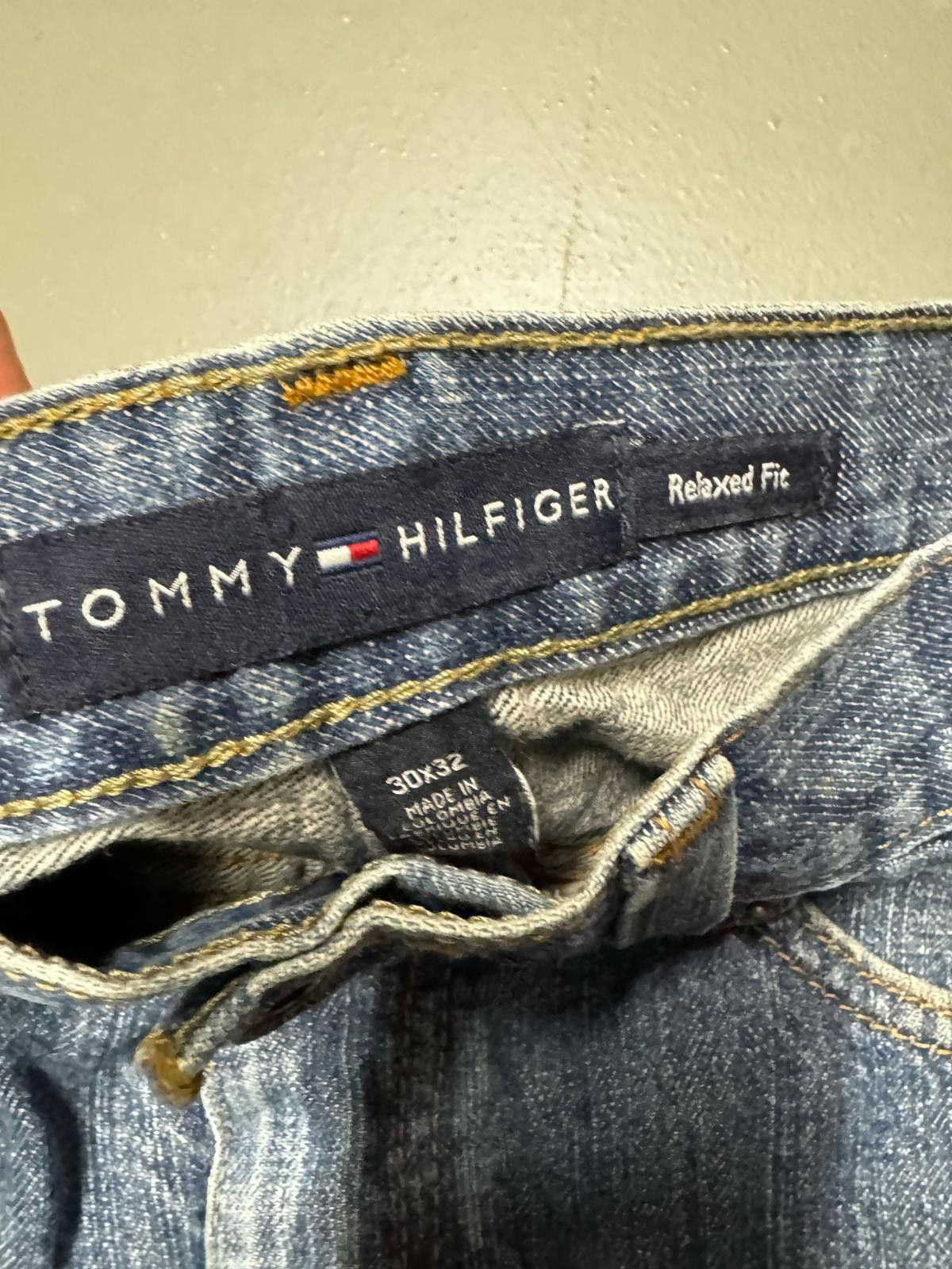 Tommy Hilfiger Tommy Hilfiger Relaxed Fit Jeans - Classic Denim Size US 30 / EU 46 - 3 Thumbnail