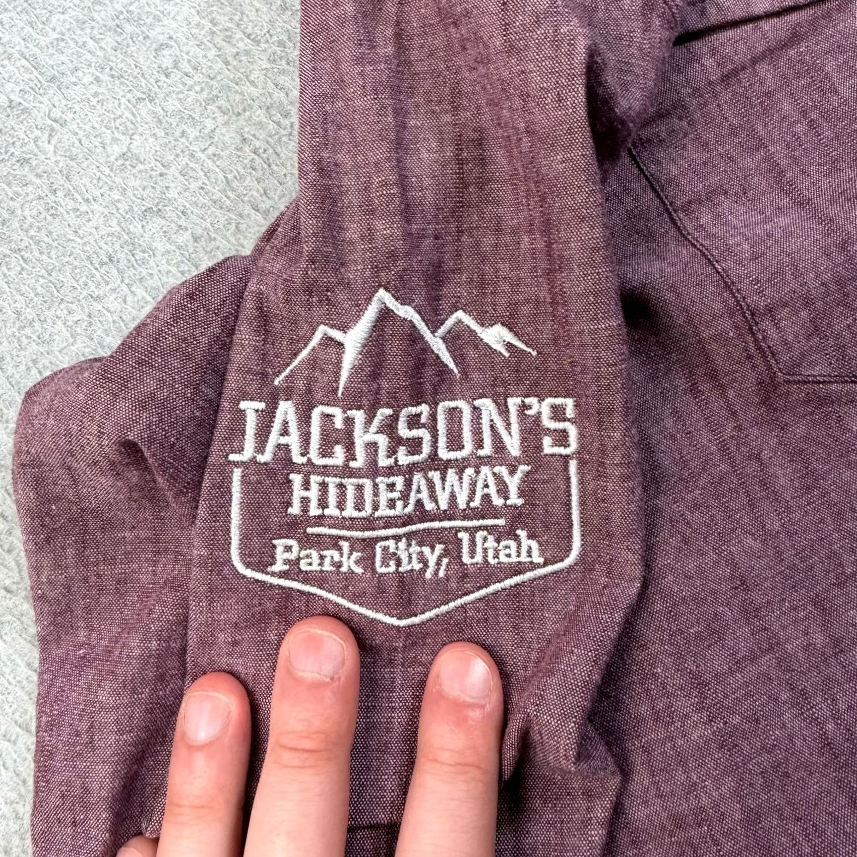 Logo 7 Stio Shirt Mens Large Red Chambray Snap Front Organic Cotton Outdoor Hike Logo Size US L / EU 52-54 / 3 - 6 Thumbnail