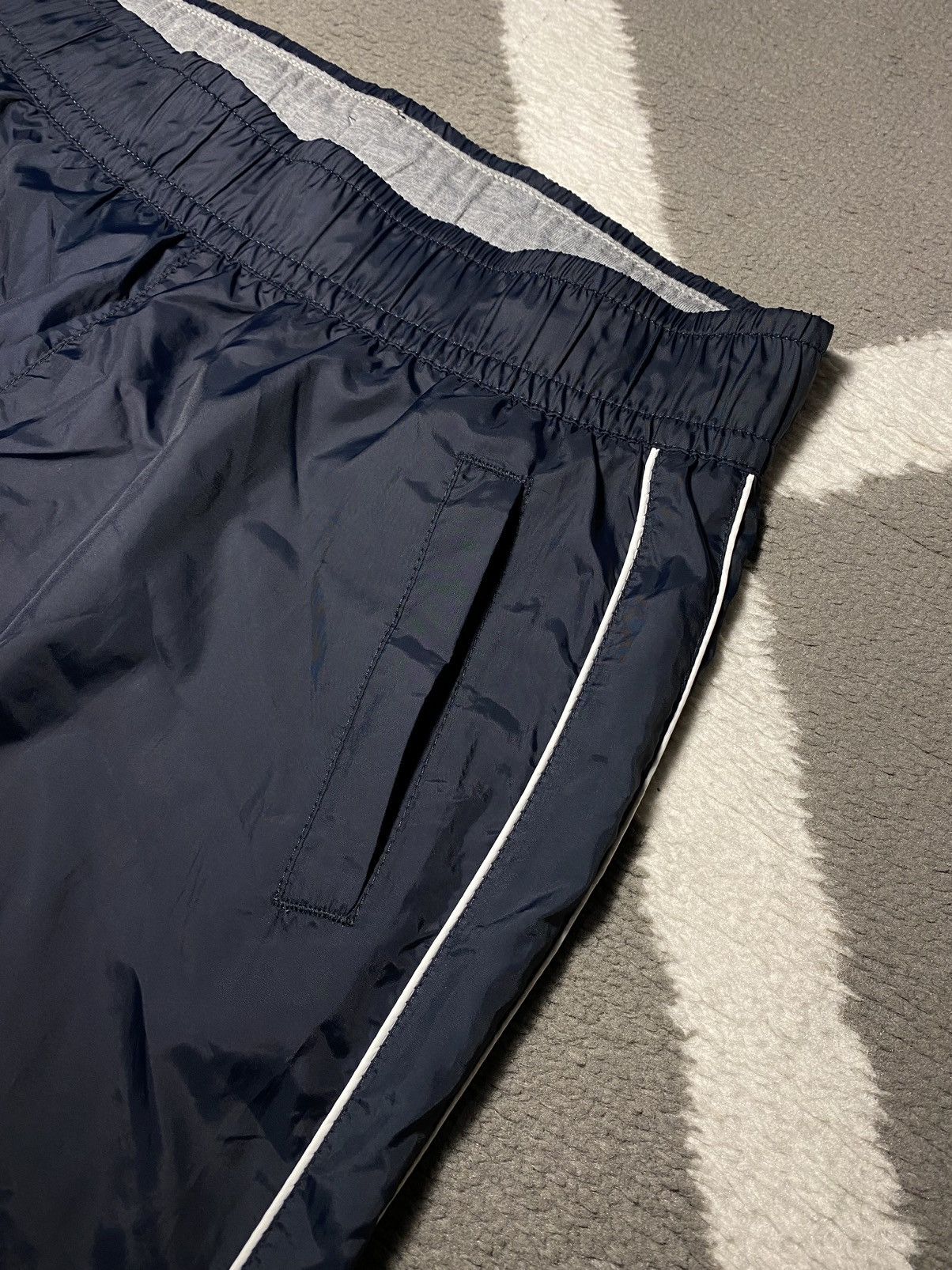 Nike Vintage 00’s Nike Swoosh women’s flared track pants Size 27" / US 4 / IT 40 - 9 Thumbnail
