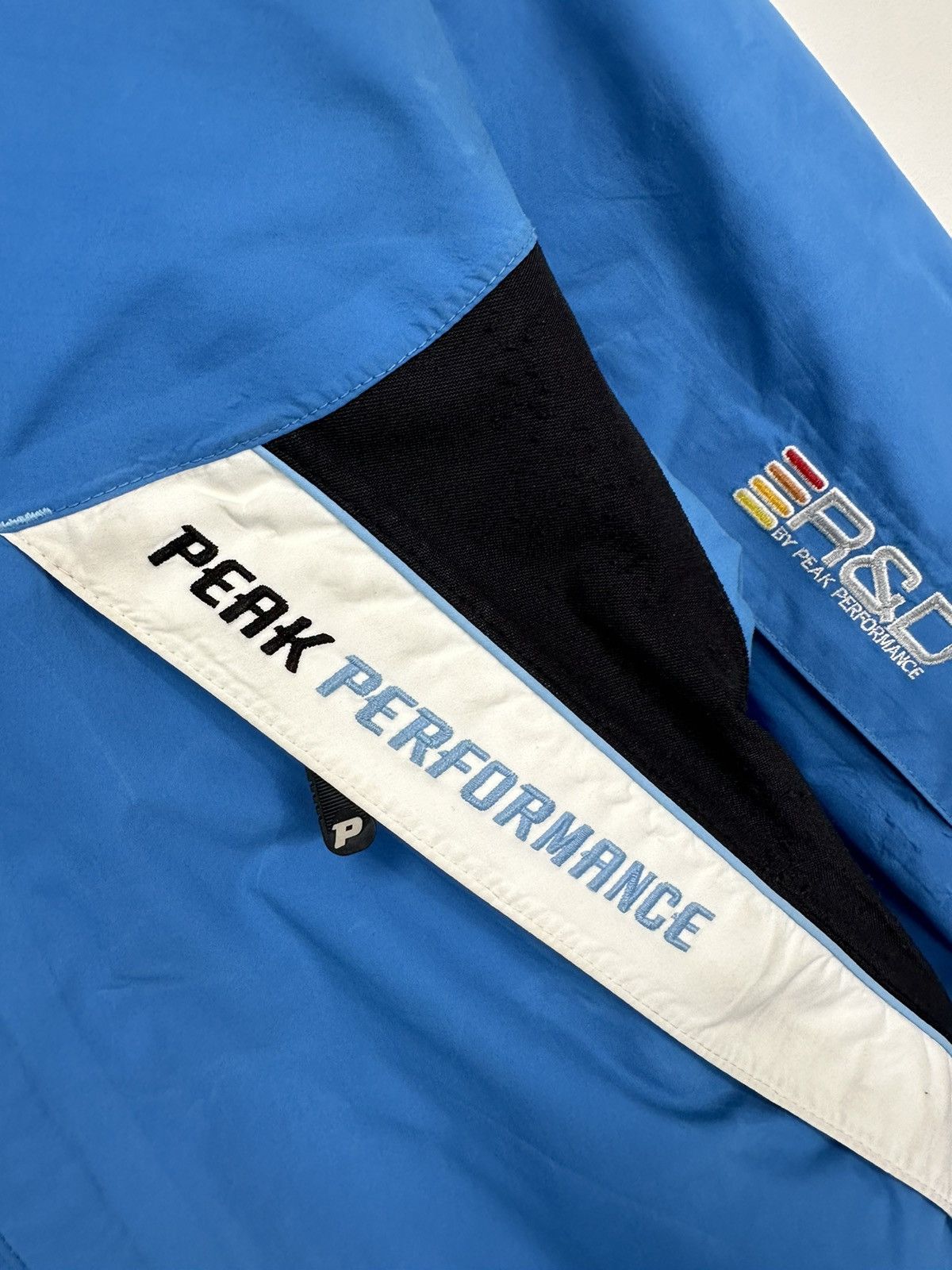 Peak Performance Peak Performance Blue Outdoor Hooded Jacket Size US L / EU 52-54 / 3 - 4 Thumbnail