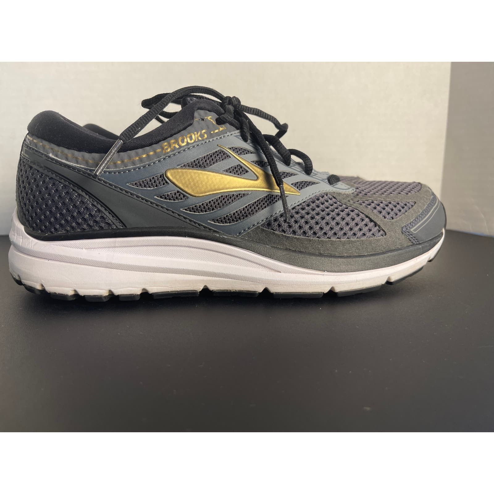 Brooks Men's Addiction 13 Running Shoe Size: