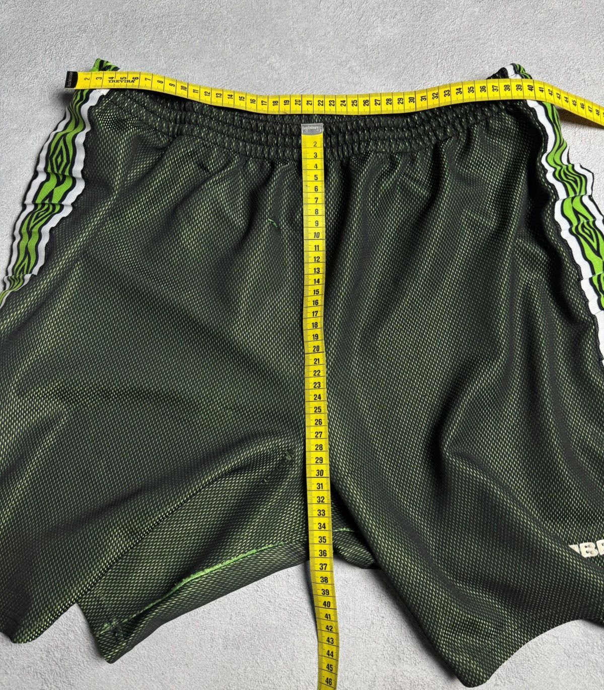 Umbro Manchester United 1998 1999 Goalkeeper Soccer Shorts Umbro Size US 36 / EU 52 - 14 Thumbnail