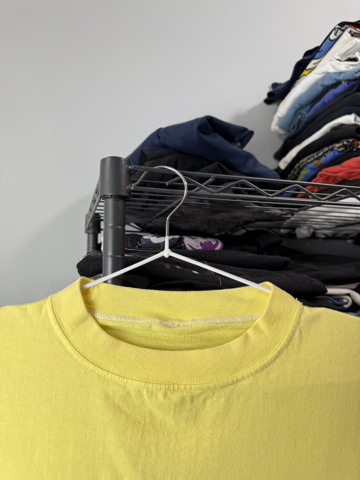 Nike 1990’s Vintage Nike T Shirt Yellow Hype Size US M / EU 48-50 / 2 - 4 Thumbnail