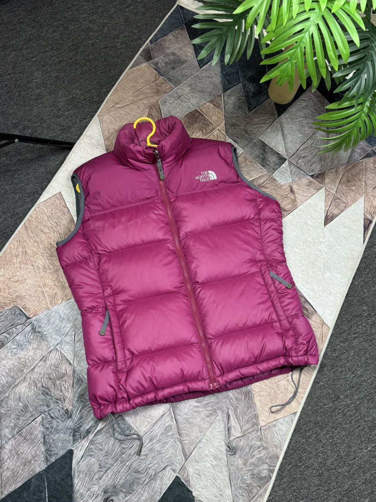 The North Face THE NORTH FACE WOMANS VINTAGE VEST Y2K DOWN JACKET PUFFER Size L / US 10 / IT 46 - 1 Thumbnail