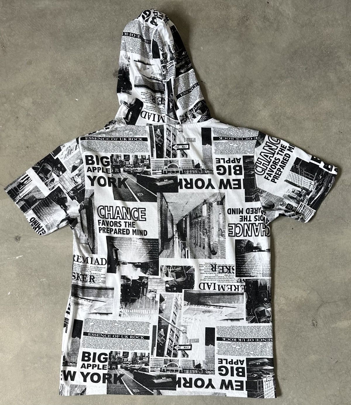 Japanese Brand VINTAGE SMACK NEWSPAPER SHORT SLEEVE HOODIE Size US M / EU 48-50 / 2 - 8 Thumbnail