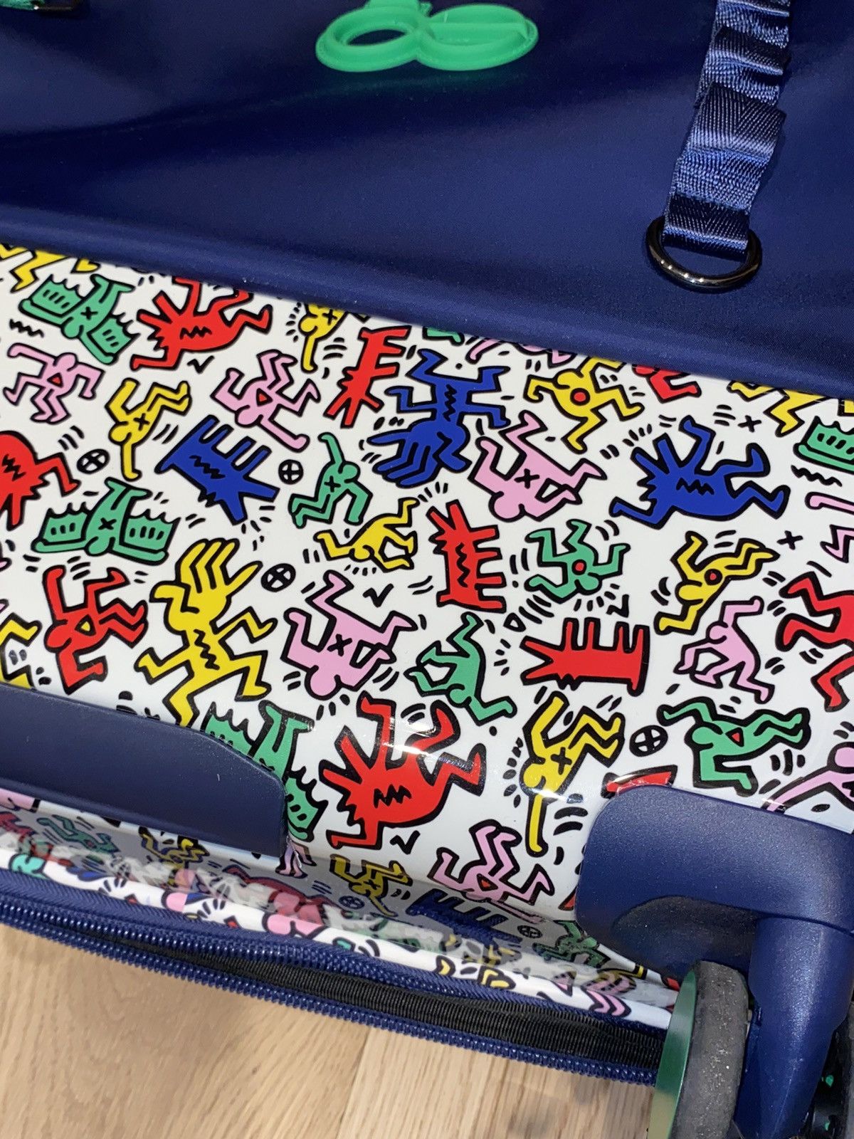 Keith Haring Keith Haring 4 Wheel Luggage Suitcase Size ONE SIZE - 3 Thumbnail