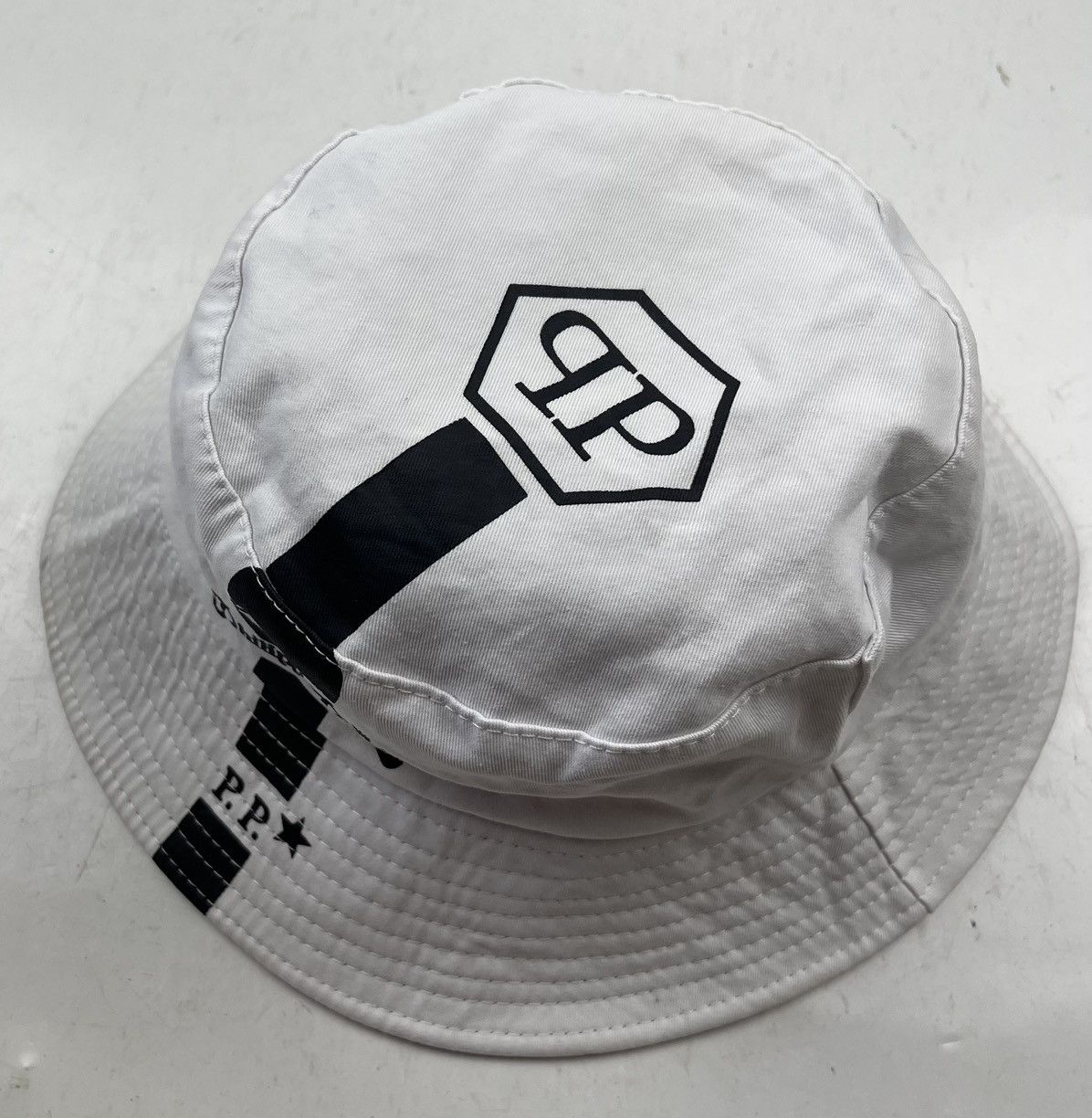 Philipp Plein reversible fila x phillipp plein skull bucket hat tc47 Size ONE SIZE - 7 Thumbnail