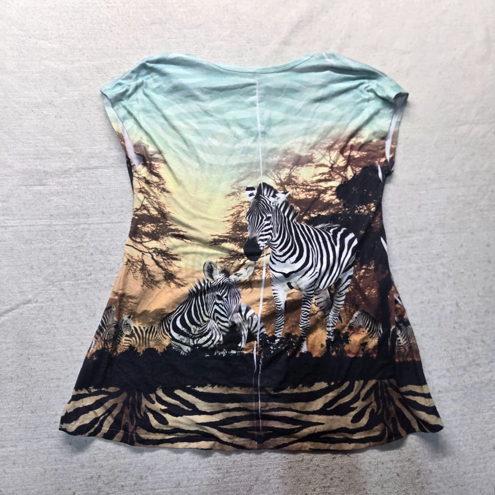 Vintage Allstar Clothing Shirt Adult Women's Size S Small Zebra Embellished Tee T Shirt Top Size S / US 4 / IT 40 - 7 Thumbnail