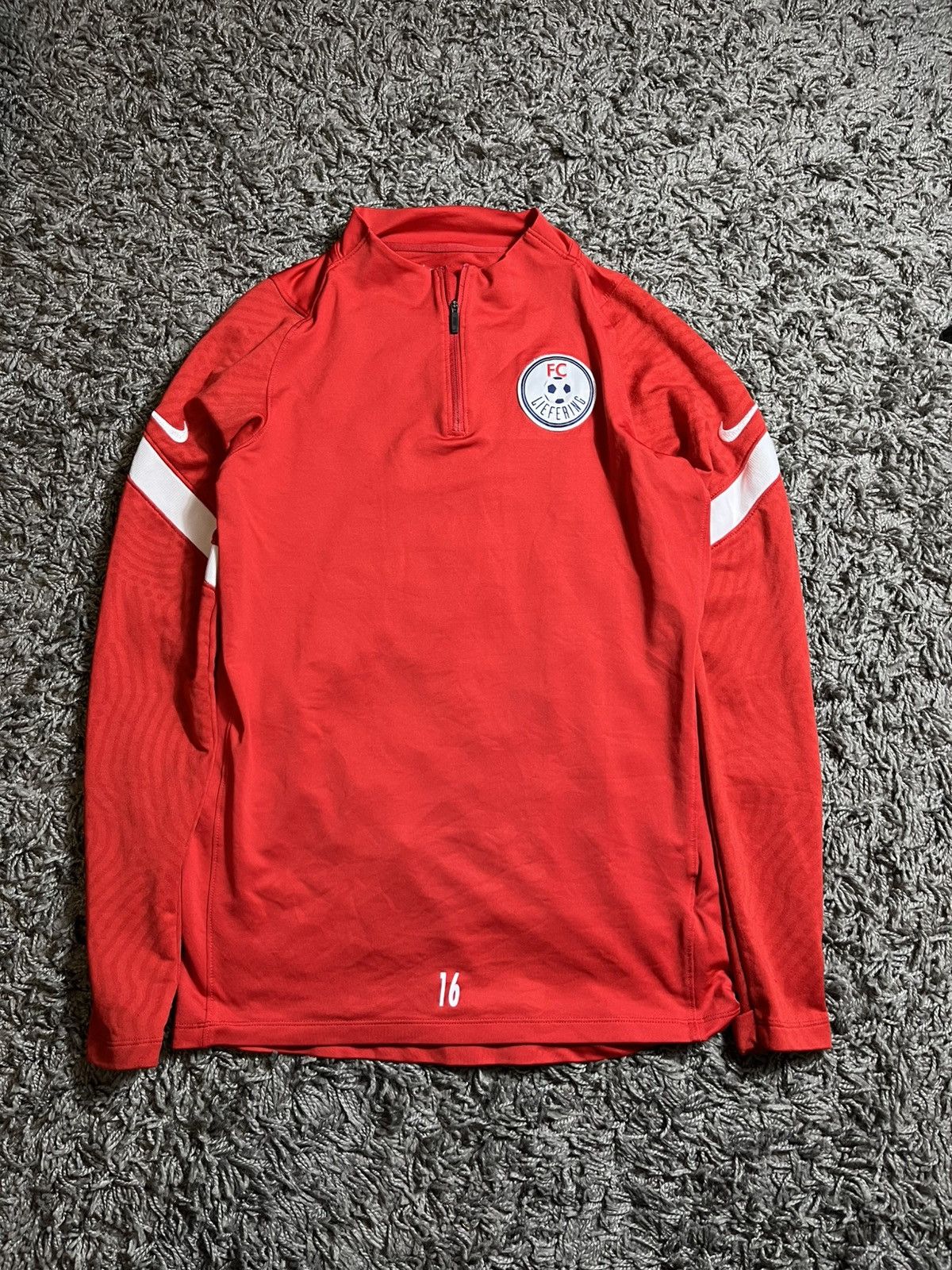 Nike NIKE FC SALZBURG LIEFERING #16 TRAINING PLAYER SOCCER SHIRT Size US S / EU 44-46 / 1 - 1 Thumbnail