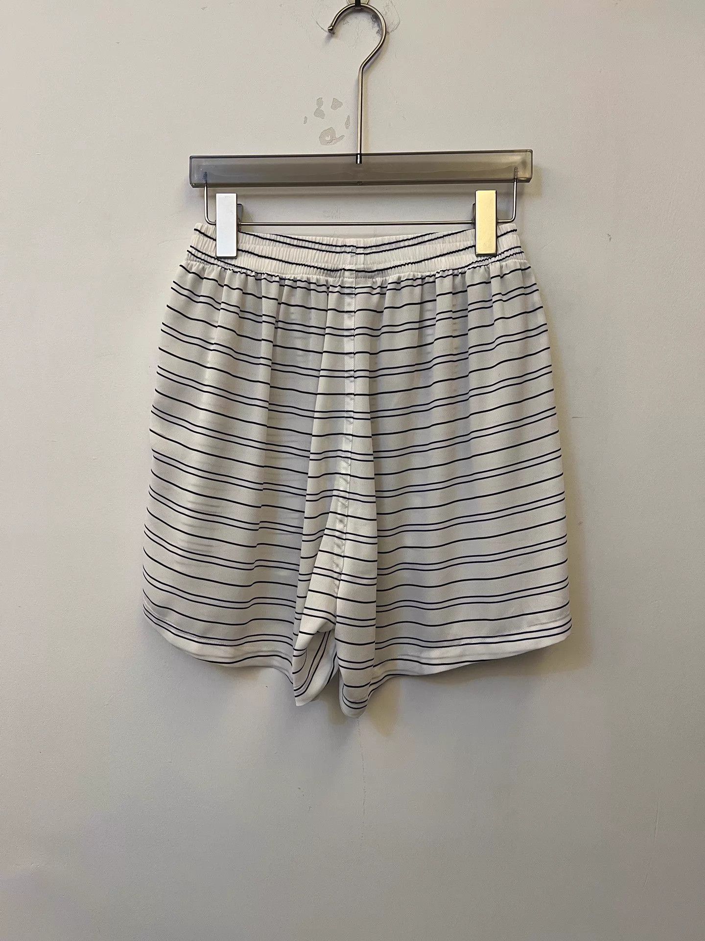 Balenciaga Balenciaga 25Fall Nylon Striped Embroidered Logo Shorts 34 Size 25" / US 0 / IT 36 - 3 Thumbnail