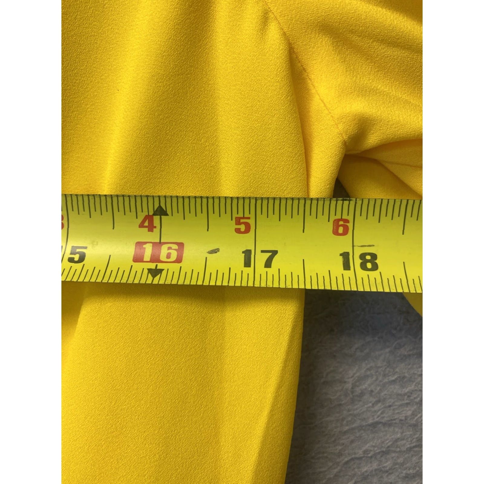 ASTR The Label ASTR the Label Women's Blouse Size Small Short Sleeve Solid Yellow Luxury Size S / US 4 / IT 40 - 3 Thumbnail