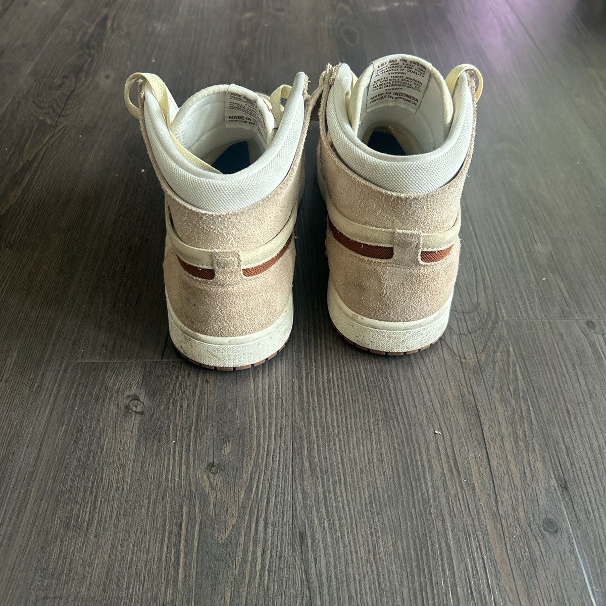 Jordan Brand Jordan 1s Size US 11 / EU 44 - 2 Thumbnail