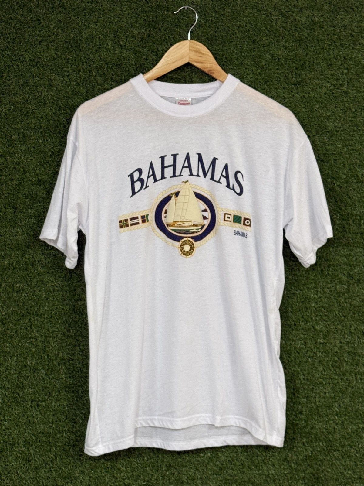 Vintage Vintage Bahamas Island Caribbean Ocean Beach Puff Print Tee Size US L / EU 52-54 / 3 - 1 Thumbnail