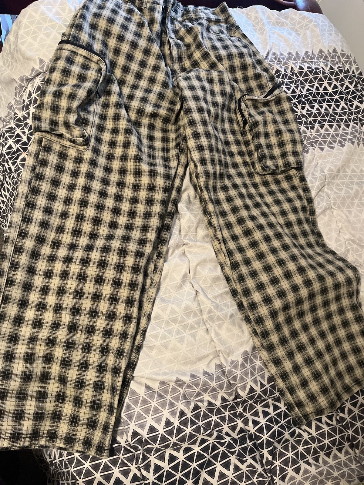The GV Gallery GV Gallery Raspberry Plaid Cargo Size US 30 / EU 46 - 4 Thumbnail