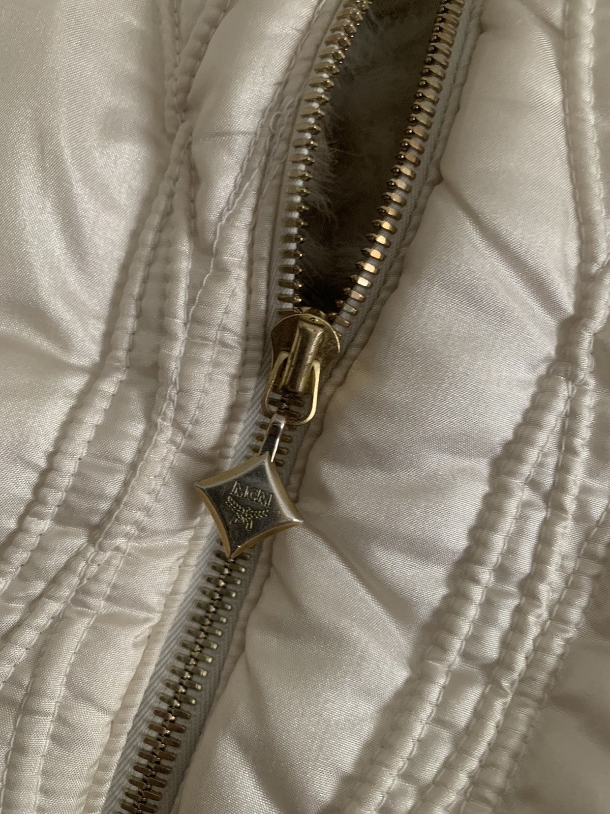 MCM × Vintage 90s Vintage MCM Quilted With Fur Lining Vest Size L / US 10 / IT 46 - 4 Thumbnail
