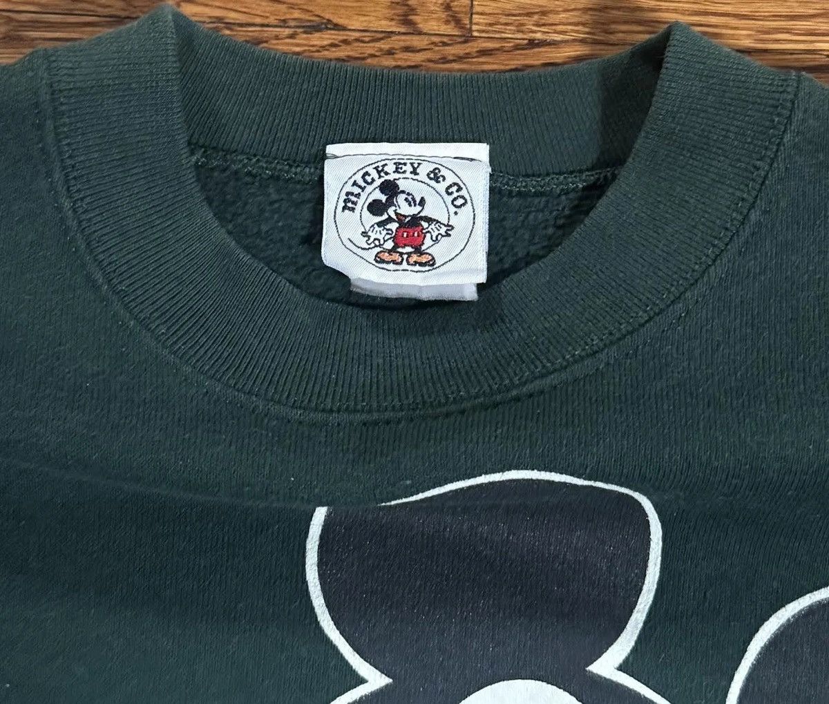 Disney Vintage Mickey & Co Sweatshirt (Size L) Size US L / EU 52-54 / 3 - 2 Thumbnail