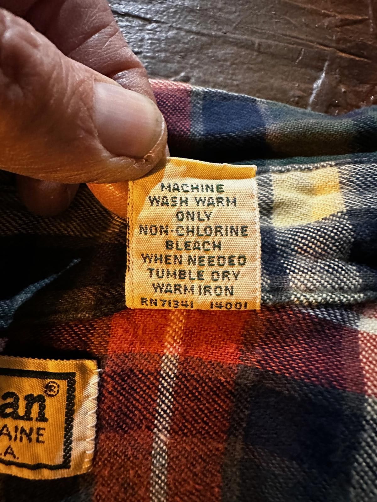 L.L. Bean Vintage L.L. Bean USA Cotton Flannel Shirt XL Tartan Plaid Size US XL / EU 56 / 4 - 4 Thumbnail