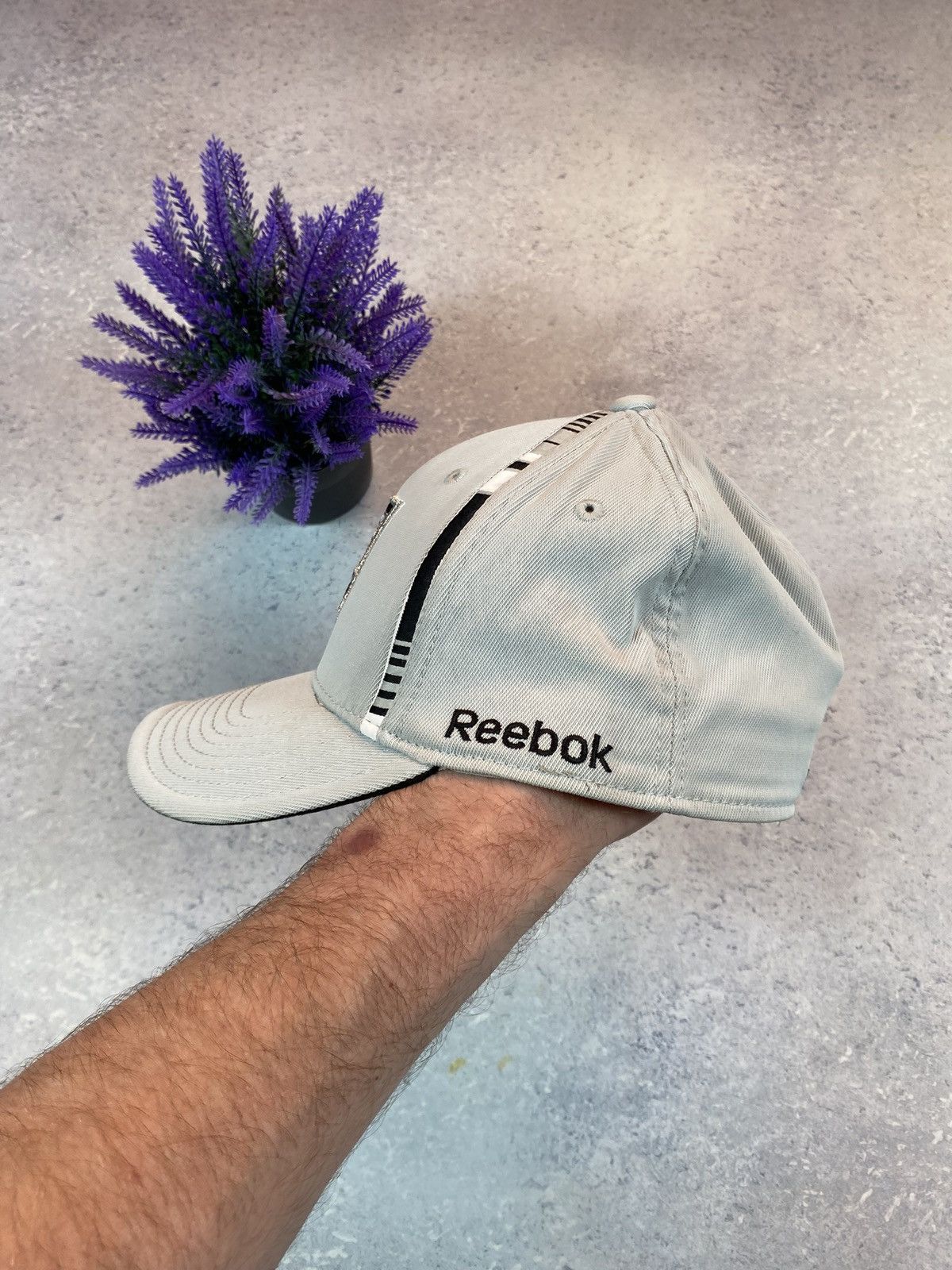 NHL × Reebok NHL Los Angeles Kings Reebok Adult Structured Flex Fit Cap Size ONE SIZE - 4 Thumbnail