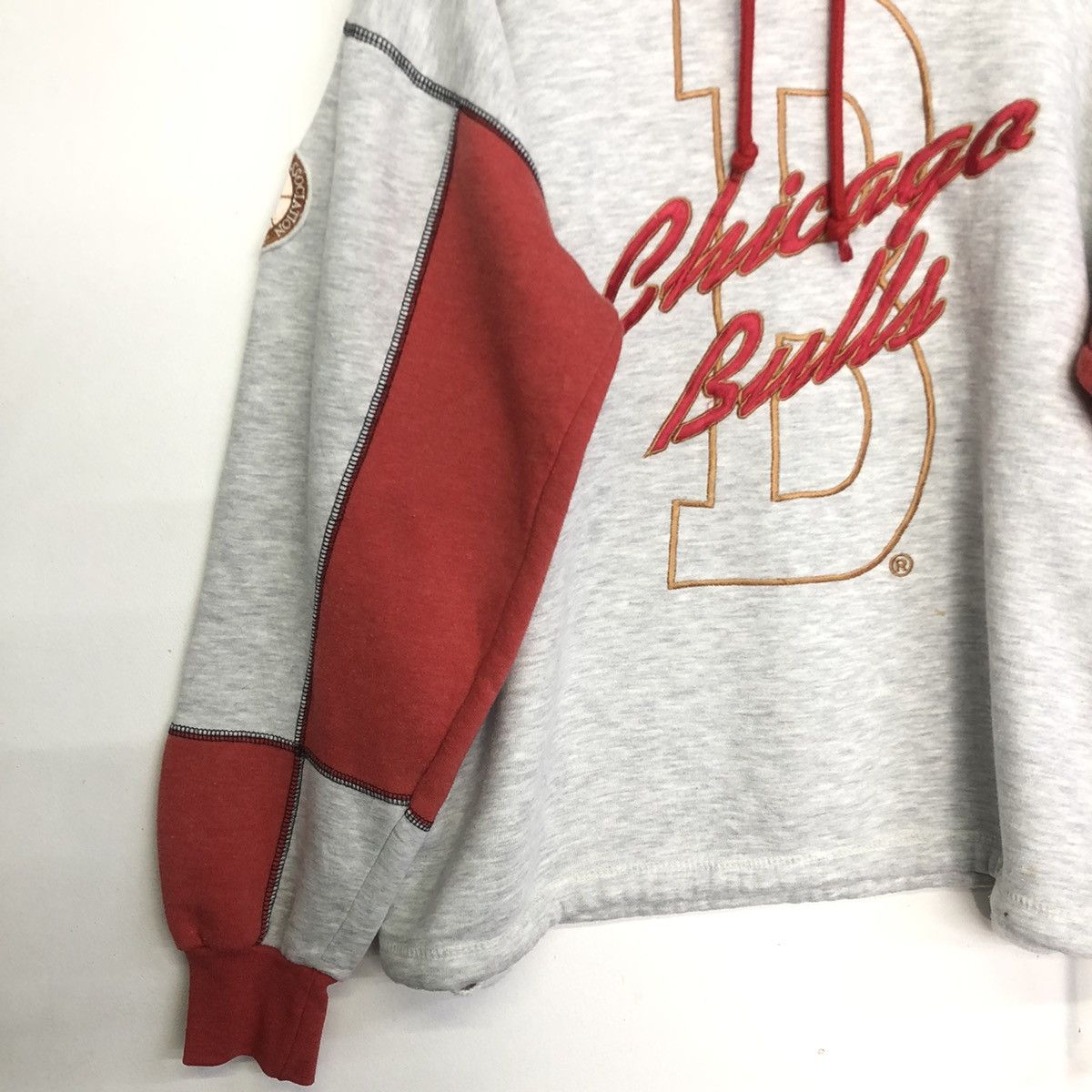 NBA VINTAGE CHICAGO BULLS NBA BIG LOGO HOODIE SWEATSHIRT Size US M / EU 48-50 / 2 - 9 Thumbnail