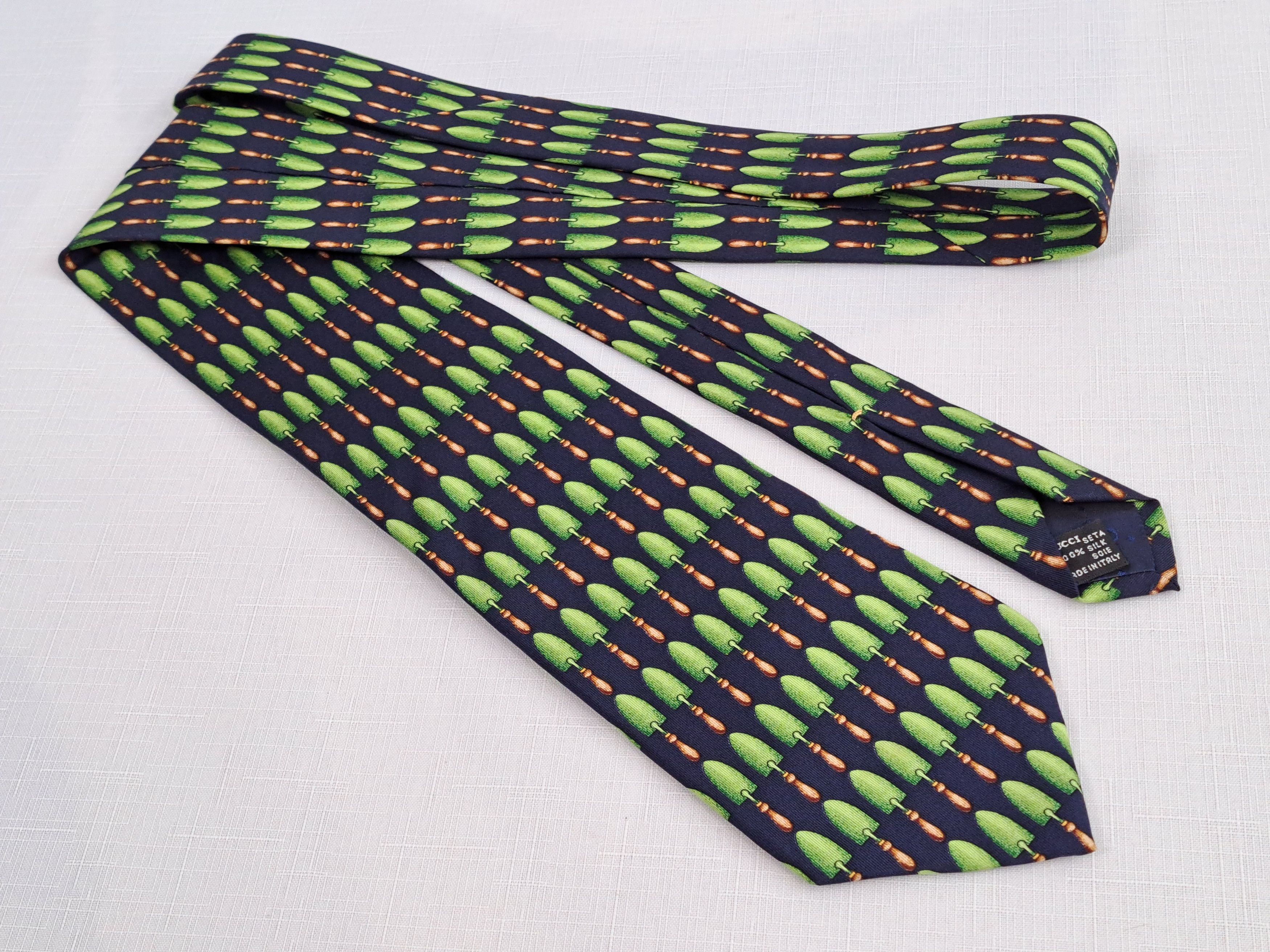 Gucci GUCCI dark blue printed silk tie. Made in Italy. Size ONE SIZE - 2 Thumbnail