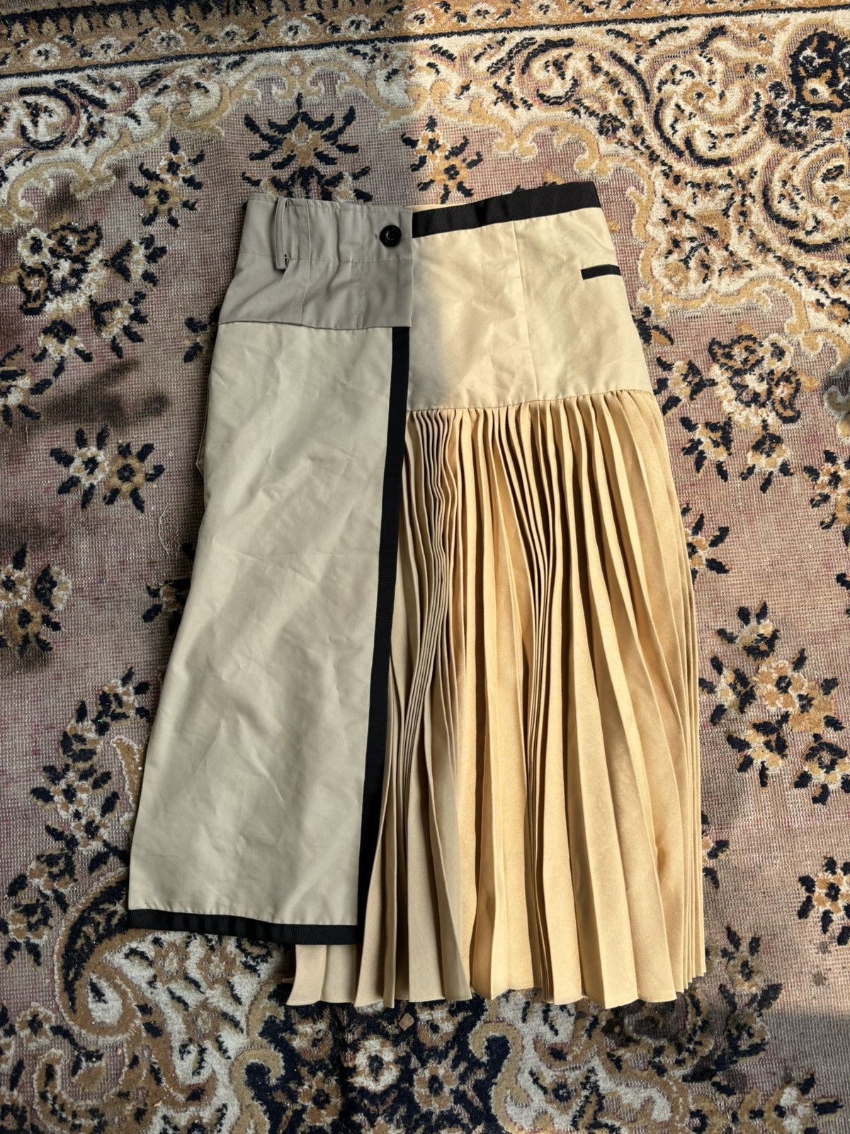 Sacai Sacai Pleated skirt Size 31" - 1 Thumbnail