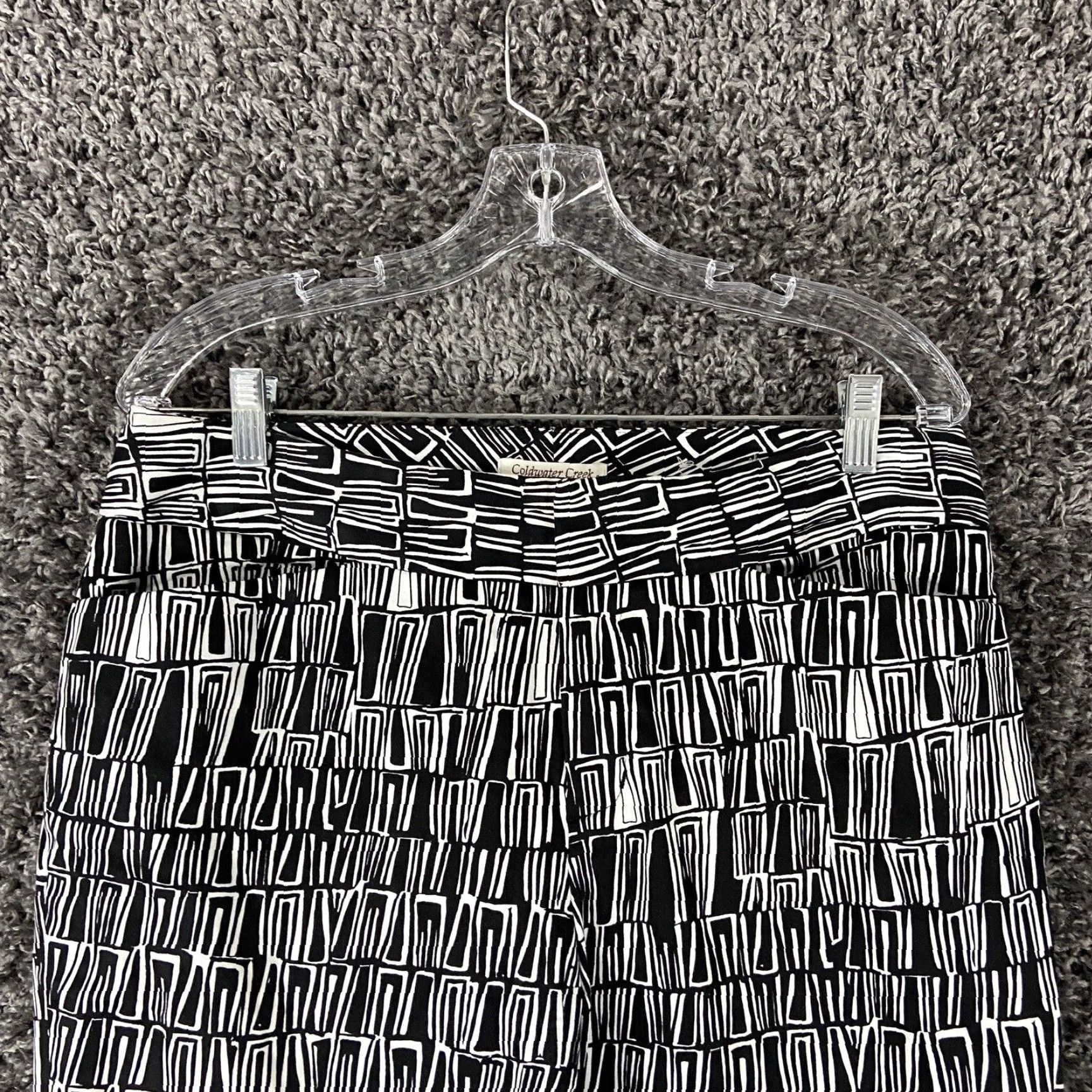 Coldwater Creek Coldwater Creek Capris Women’s 10 Black White Multicolor Capri Women’s 10 Size ONE SIZE - 4 Thumbnail