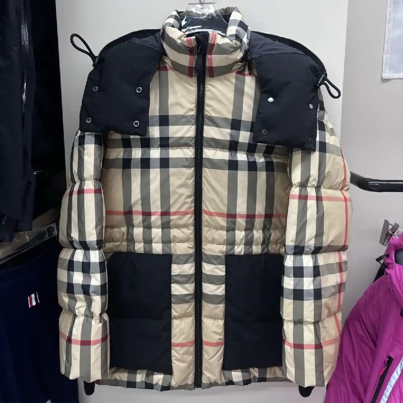Burberry Burberry Multi-Colored Men's Down Jacket Size US S / EU 44-46 / 1 - 1 Thumbnail