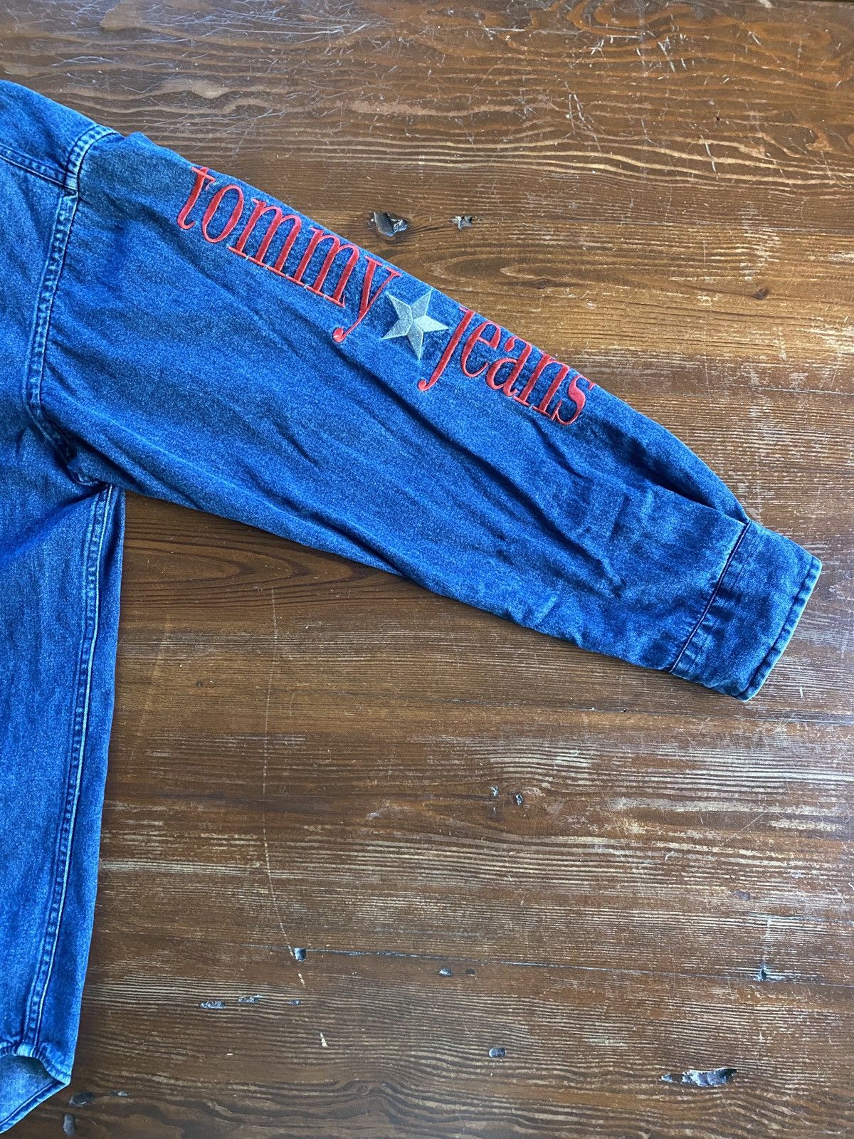 Tommy Hilfiger Vintage 90’s Tommy Hilfiger Jeans Long Sleeve Button Up Size US L / EU 52-54 / 3 - 10 Thumbnail