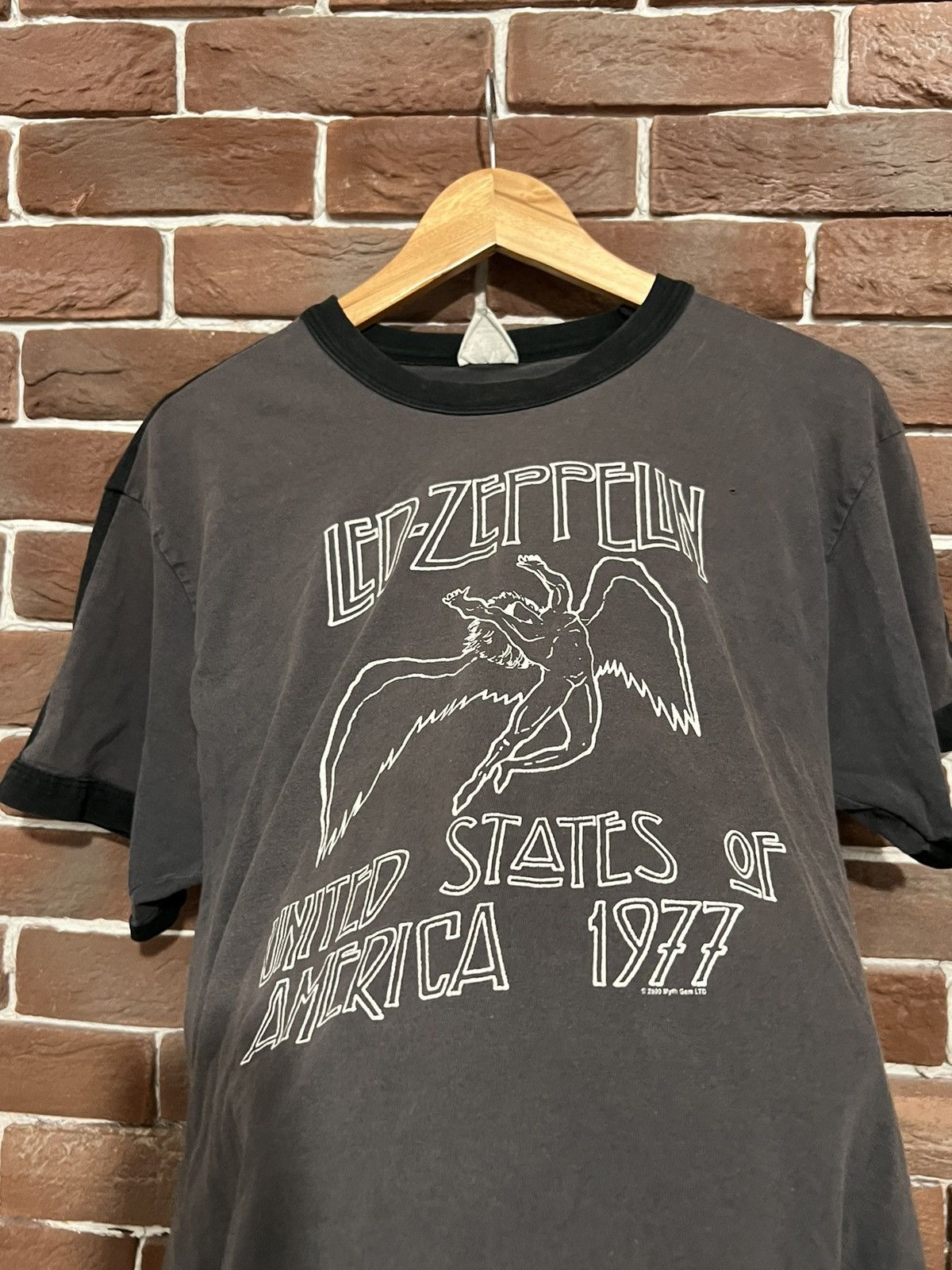 Band Tees Vintage 00s Og 2000 Led Zeppelin Rock Metal Band Tee Size US L / EU 52-54 / 3 - 3 Thumbnail