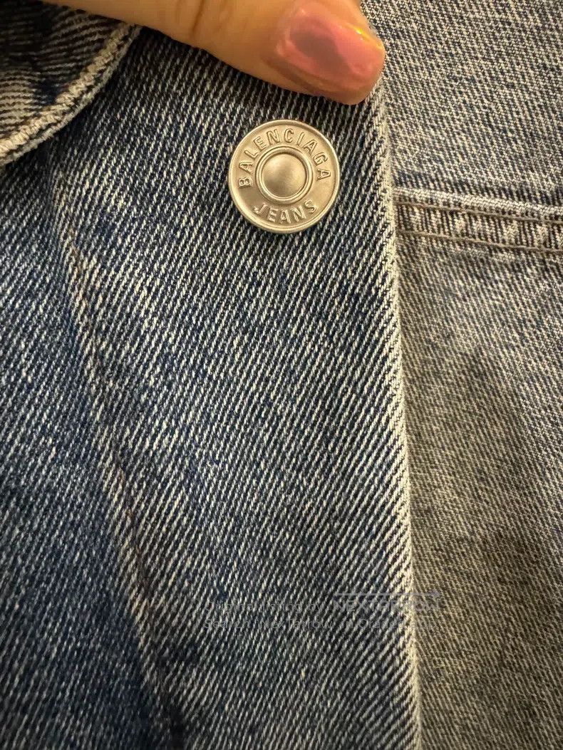 Balenciaga Balenciaga Denim Jacket Size XS / US 0-2 / IT 36-38 - 4 Thumbnail