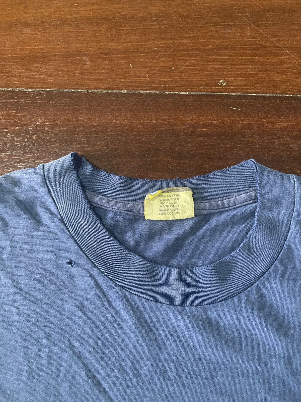 Independent Truck Co. FIRE 🔥🔥 VINTAGE 90s INDEPENDENT TRUCK COMPANY BOX LOGO faded Size US L / EU 52-54 / 3 - 7 Thumbnail