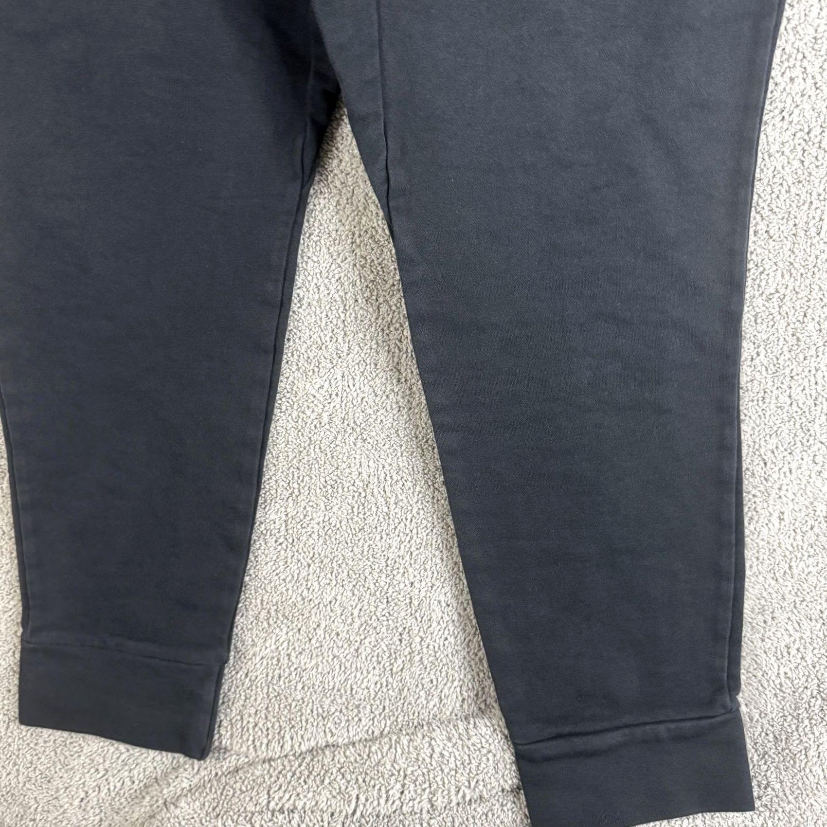 Adidas Adidas Sweatpants Mens Medium Black Fleece Jogger Elastic Waist Pockets Drawstring Slim Tapered Leg Clothing Pants Winter Casual Gym Training Womens? Size US 31 - 5 Thumbnail