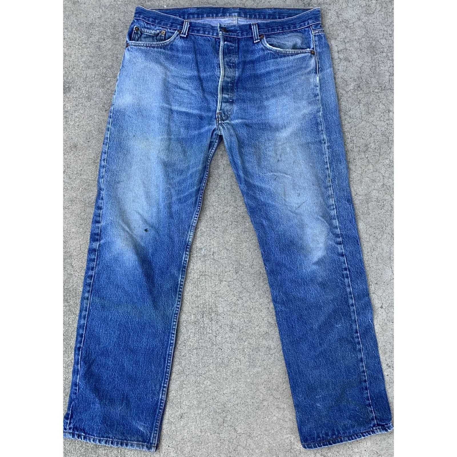 Levi's VINTAGE Levi’s 501 Jeans Button Fly Masculine Regular Inseam 31-34 Waist 38” Blue Denim Cotton 5-Pocket See Pics Mens Jeans Size US 40 / EU 56 - 7 Thumbnail