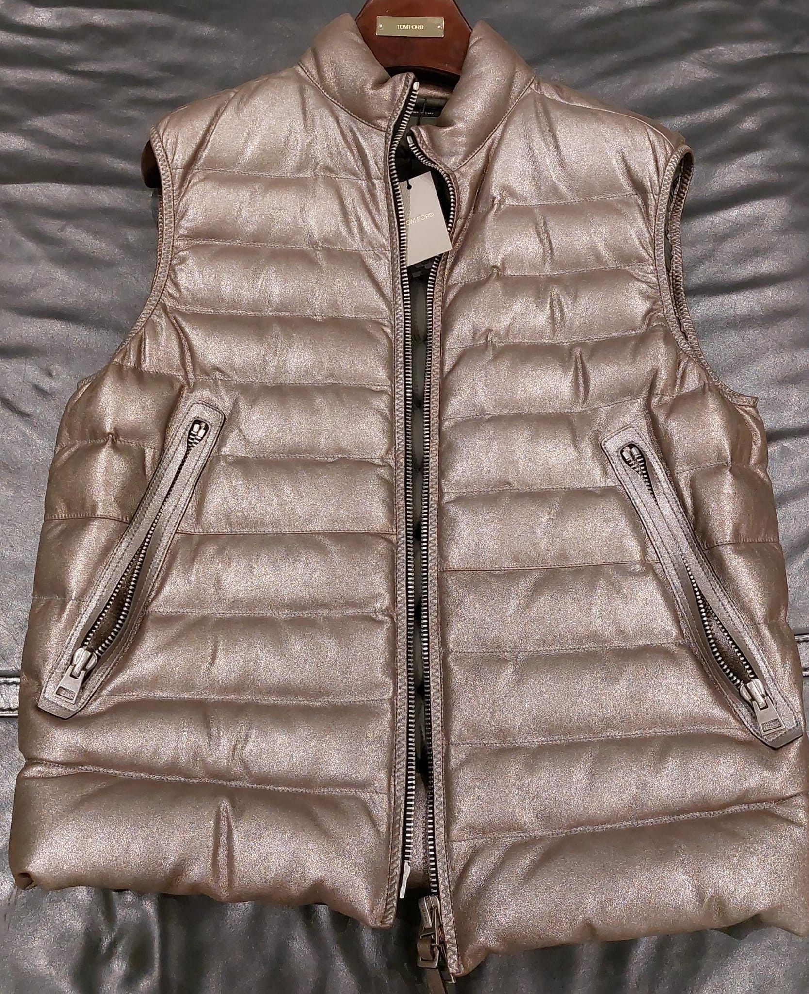 Tom Ford o1loc1c0924 PE211SZ Vest in Gold Size US M / EU 48-50 / 2 - 1 Thumbnail
