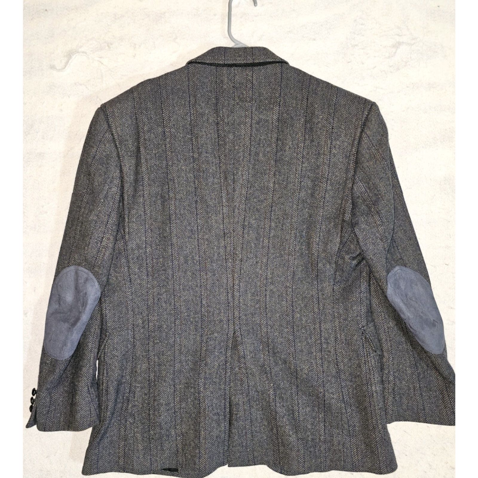 Pendleton VINTAGE Pendleton Blazer Men 42 Reg Wool Gray Herringbone 2-Button Single-Breasted Notch Lapel Chest 42 Front Button Style 2-Button Size 42R - 6 Thumbnail