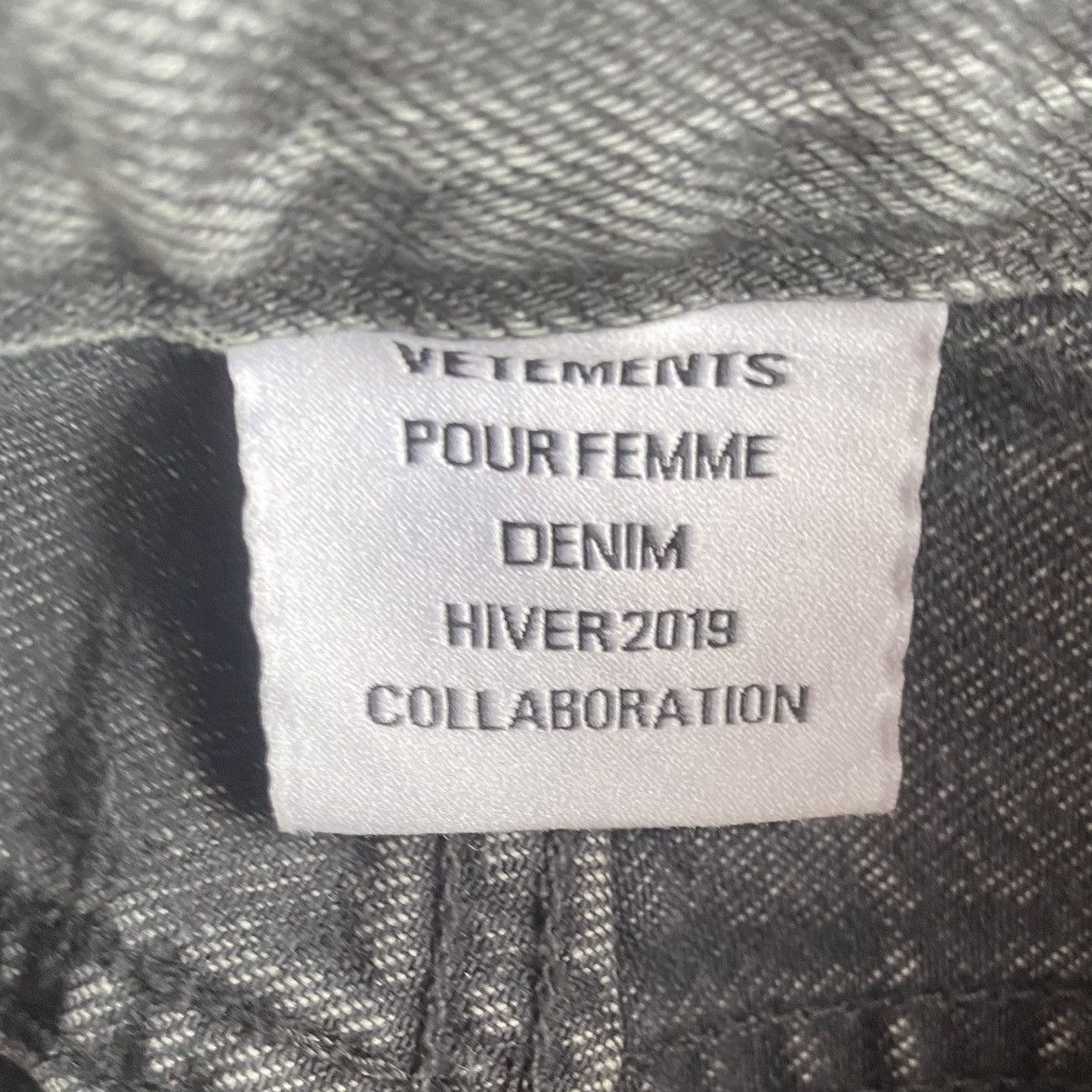 Levi's × Vetements Deconstructed Sticker Jeans Size 27" / US 4 / IT 40 - 11 Thumbnail