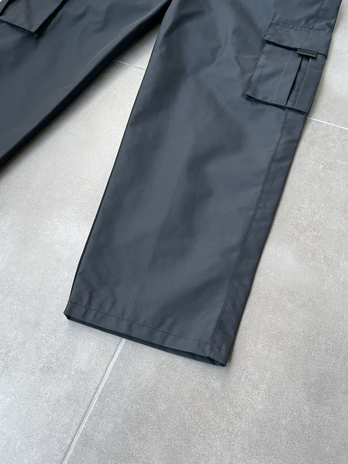 Han Kjobenhavn SS23 !DS! Han Kjobenhavn Oversized Nylon Navy Track Pants Size US 30 / EU 46 - 12 Thumbnail