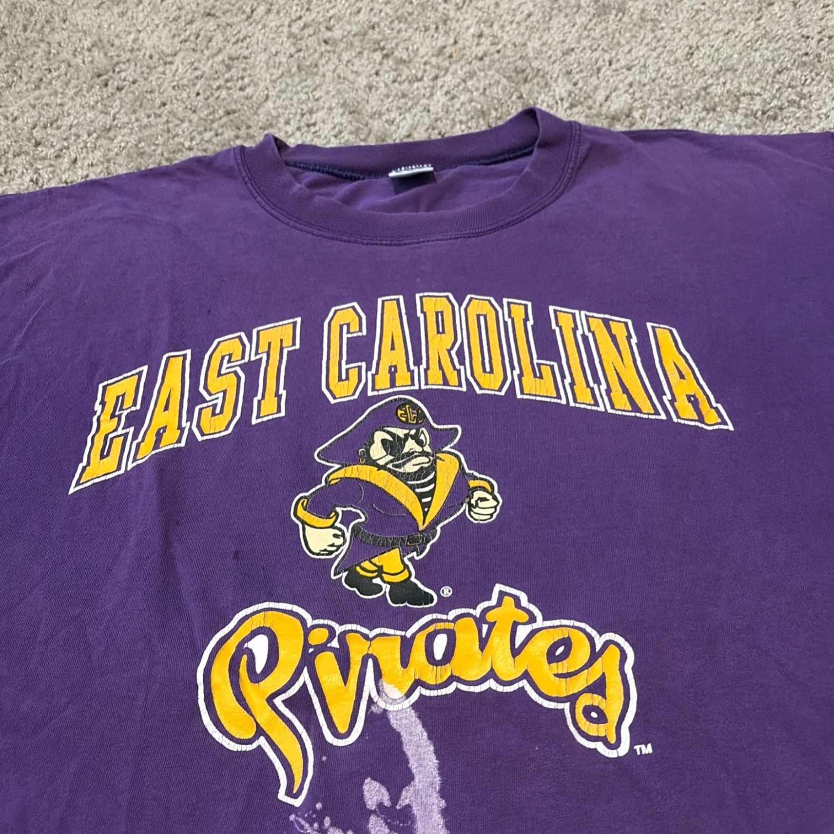 Russell Athletic VINTAGE East Carolina Pirates ECU Russell Athletic Purple T-Shirt XL Men Size US XL / EU 56 / 4 - 4 Thumbnail